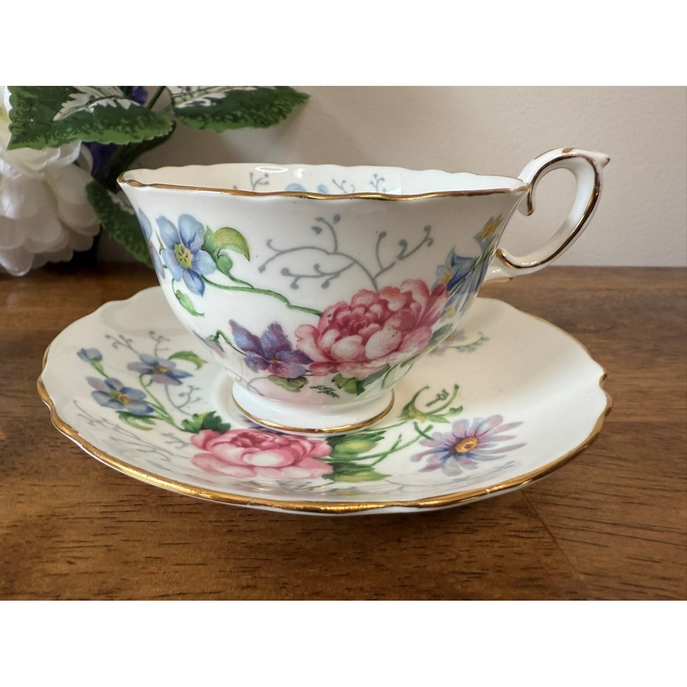 Vintage Crown Staffordshire England's Glory Fine Bone China Teacup and Saucer‎